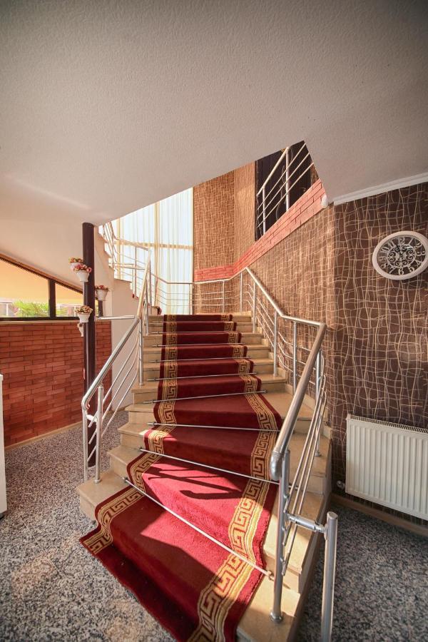 Hotel Tamari Kutaisi Exterior foto